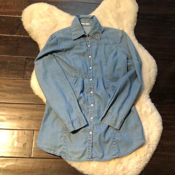 Tops - ✨Denim Long Sleeve Button-Up Shirt